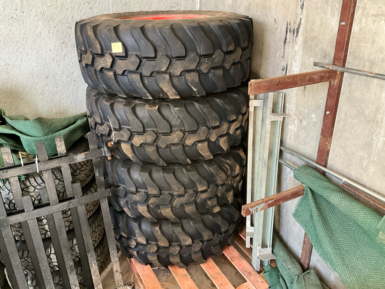 Kubota - Tire for Construction machinery: picture 1 Kubota - Tire for Construction machinery: picture 1