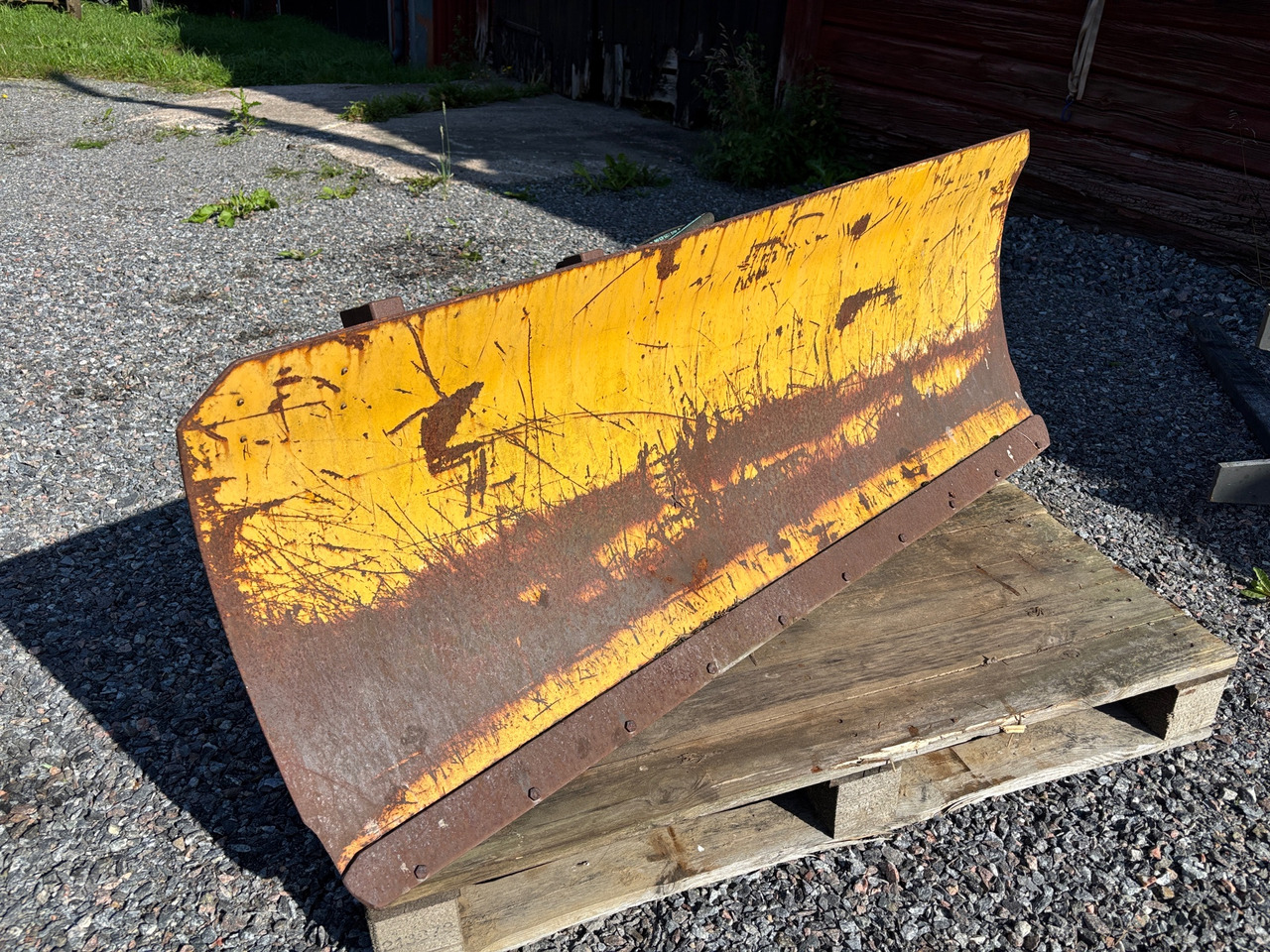 Linderöd LB 150 - Snow plough: picture 1 Linderöd LB 150 - Snow plough: picture 1