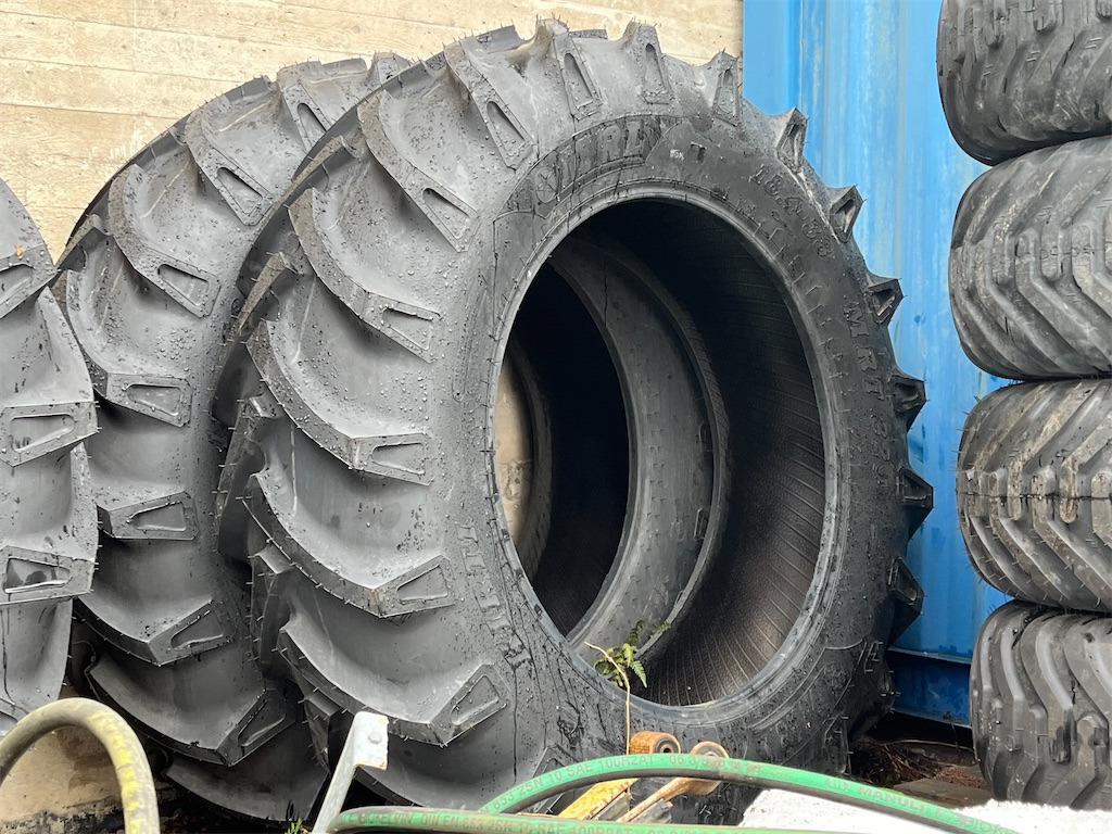 MRL MRT 18.4-38 10 lagers - Tire for Agricultural machinery: picture 1 MRL MRT 18.4-38 10 lagers - Tire for Agricultural machinery: picture 1
