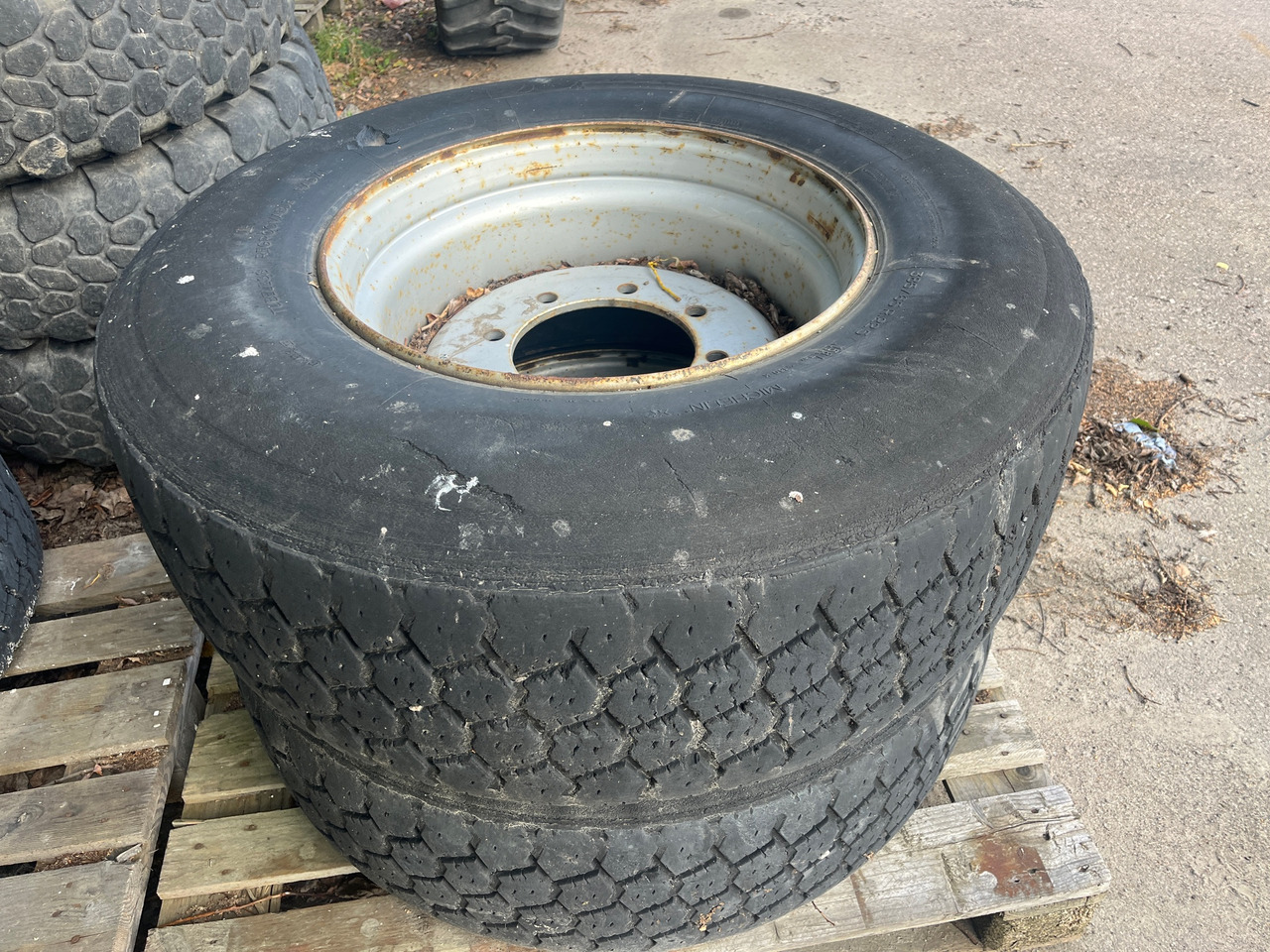 Michelin 385/65-22,5 - Tire for Construction machinery: picture 1 Michelin 385/65-22,5 - Tire for Construction machinery: picture 1