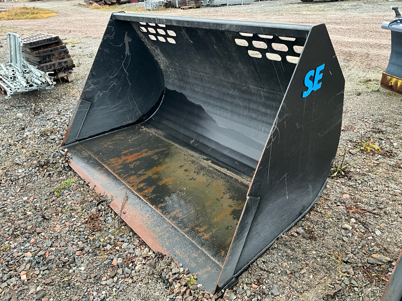 SE 2200mm - Loader bucket: picture 1 SE 2200mm - Loader bucket: picture 1