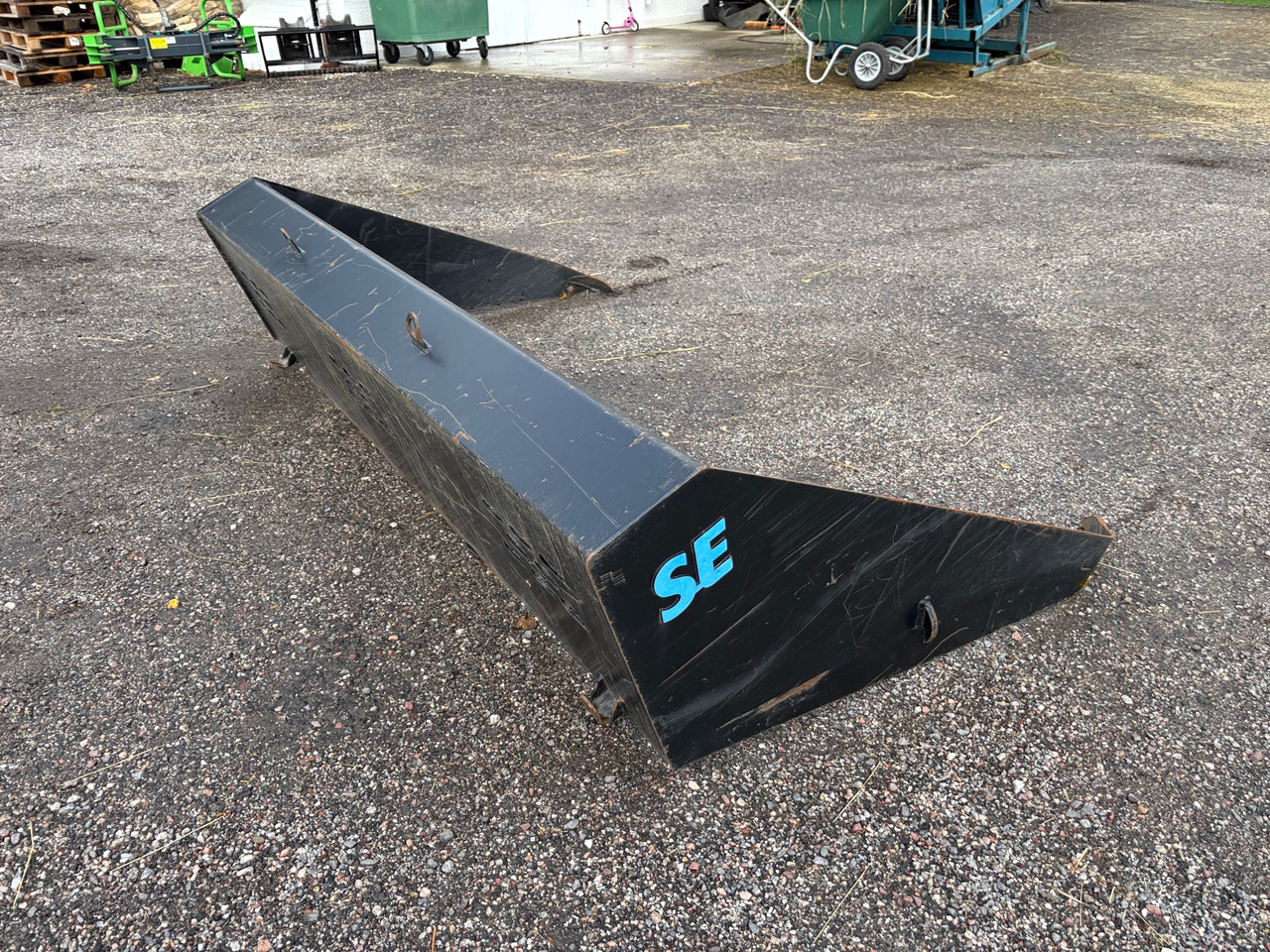 SE Leveler Snowside 2500 - Construction equipment: picture 1 SE Leveler Snowside 2500 - Construction equipment: picture 1