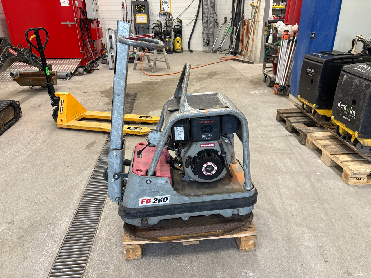 Swepac FB 250 - Vibratory plate: picture 1 Swepac FB 250 - Vibratory plate: picture 1