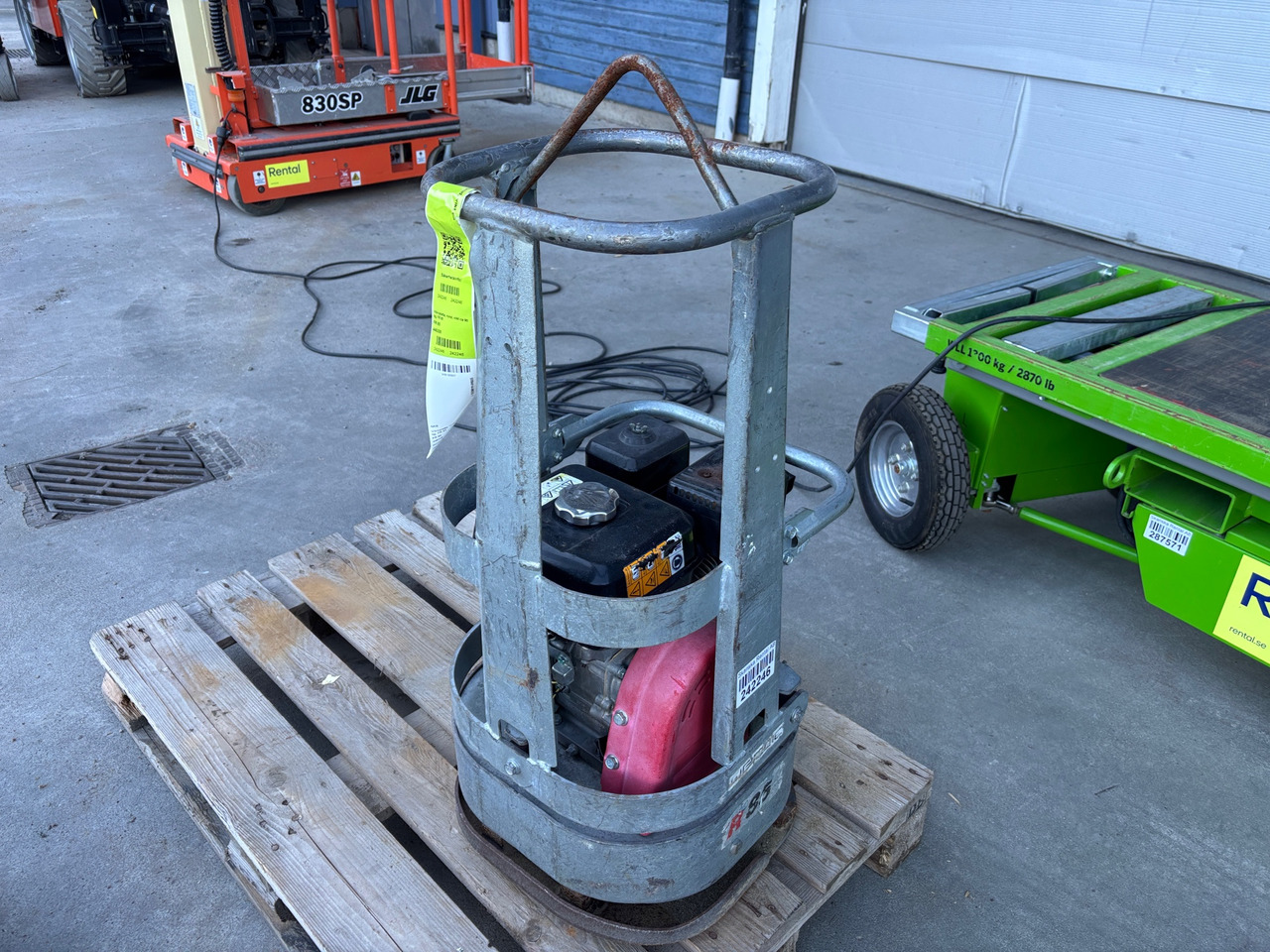Swepac FR85 - Vibratory plate: picture 1 Swepac FR85 - Vibratory plate: picture 1