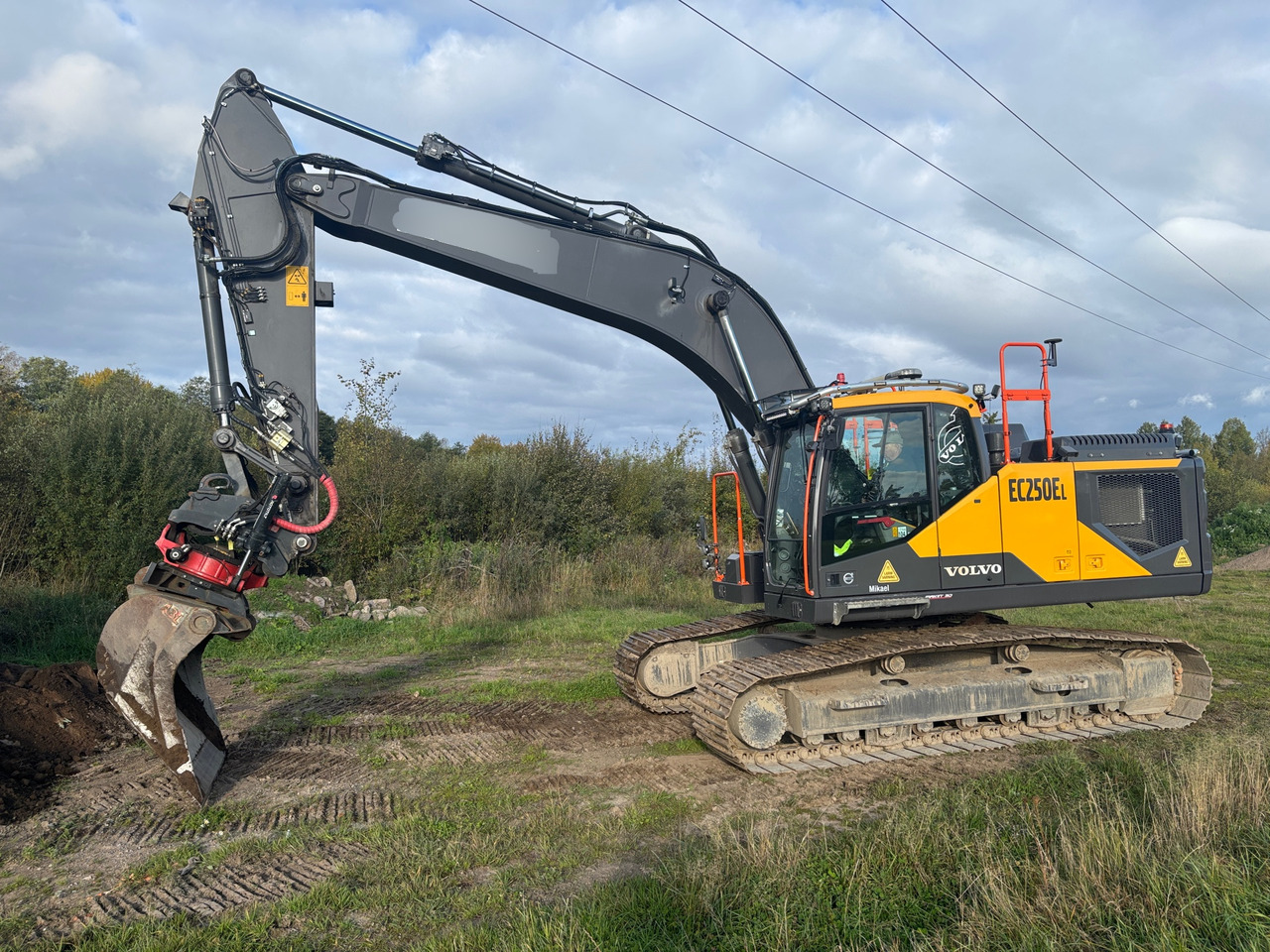 Volvo EC250EL - Excavator: picture 1 Volvo EC250EL - Excavator: picture 1