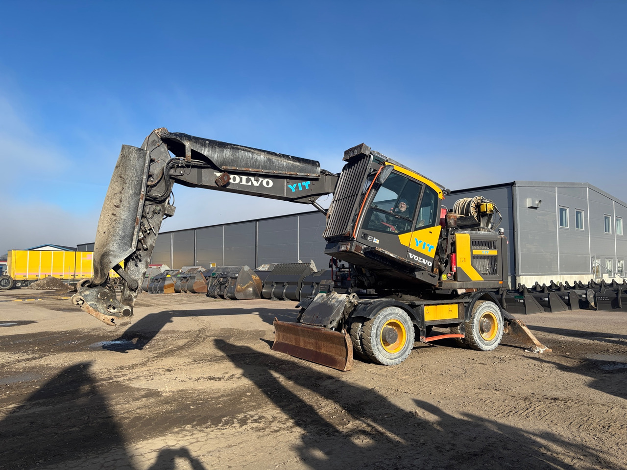 Volvo EW160E - Excavator: picture 1 Volvo EW160E - Excavator: picture 1