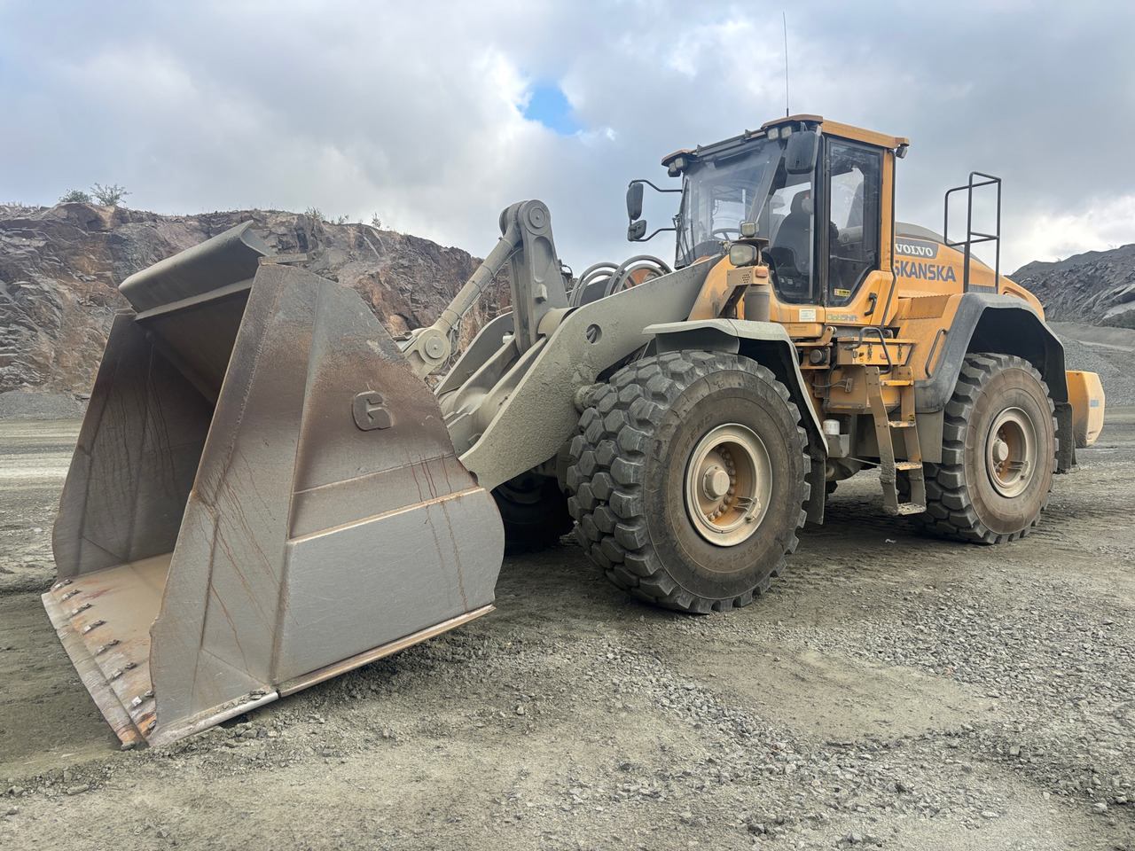 Volvo L180H - Wheel loader: picture 1 Volvo L180H - Wheel loader: picture 1