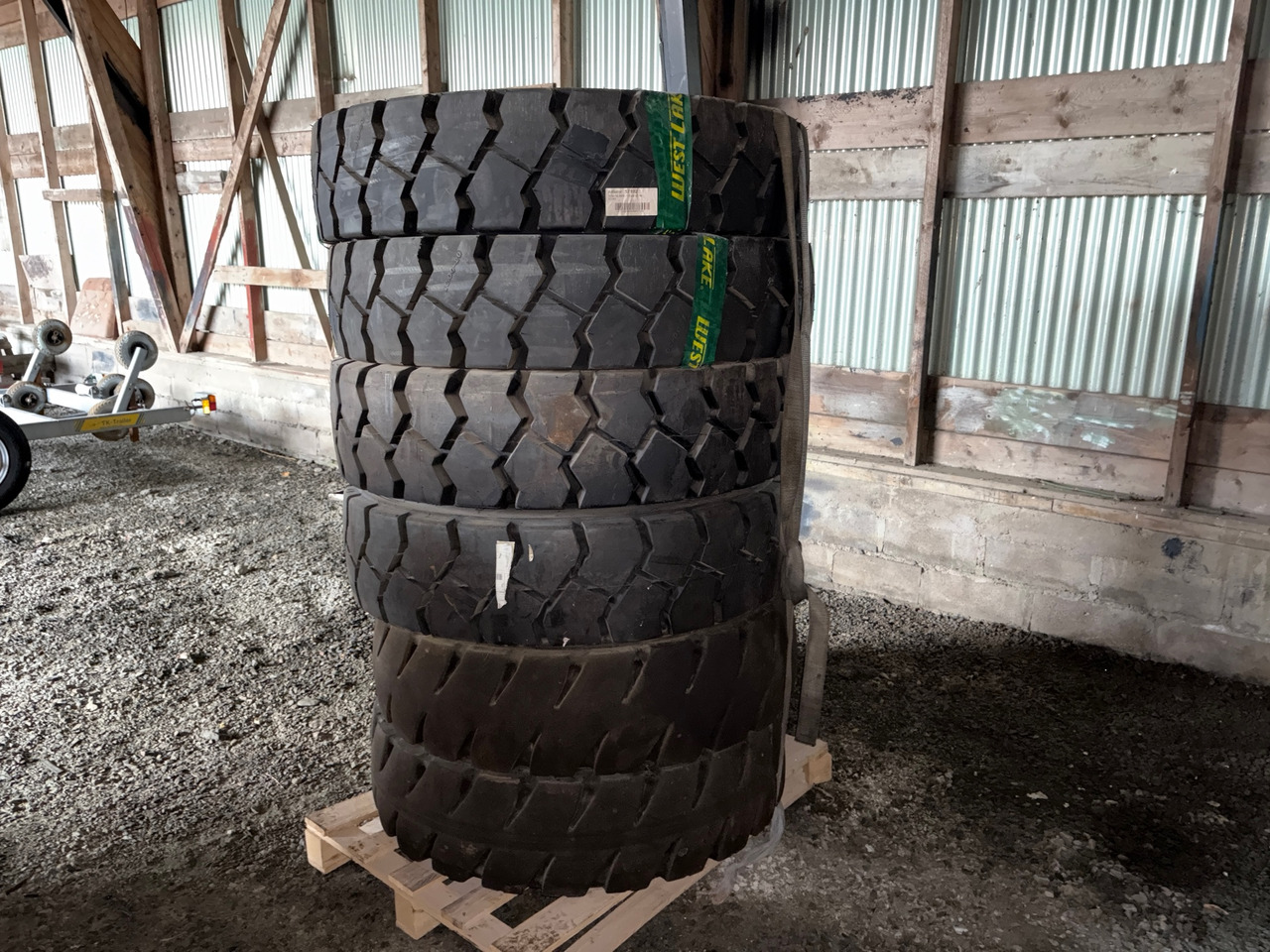 West Lake 12.00-20 NHS - Tire for Construction machinery: picture 1 West Lake 12.00-20 NHS - Tire for Construction machinery: picture 1