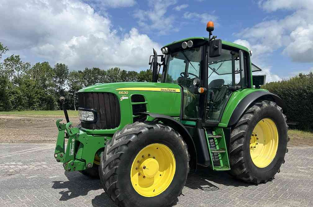John Deere 6630 premium, tls, powerquad - Farm tractor: picture 1 John Deere 6630 premium, tls, powerquad - Farm tractor: picture 1