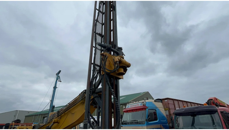 Drilling rig JCB JS 200 LC: picture 15