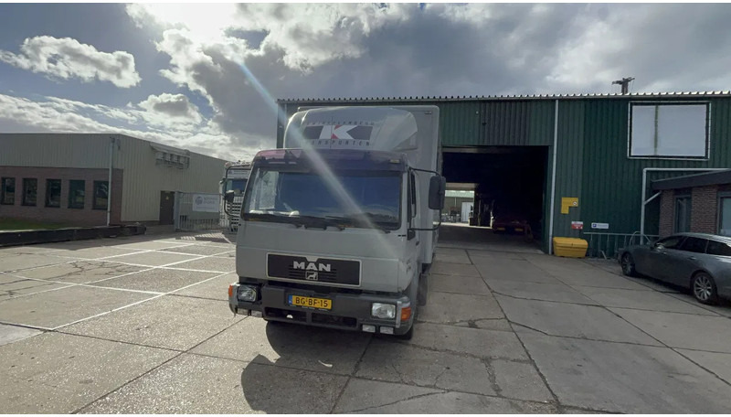 MAN 12.224 MAN 12.224 Afzet bak - Box truck: picture 3 MAN 12.224 MAN 12.224 Afzet bak - Box truck: picture 3