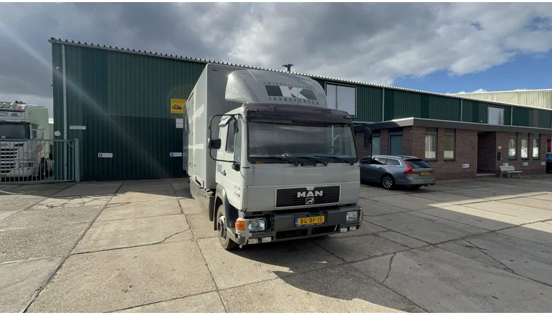 MAN 12.224 MAN 12.224 Afzet bak - Box truck: picture 4 MAN 12.224 MAN 12.224 Afzet bak - Box truck: picture 4