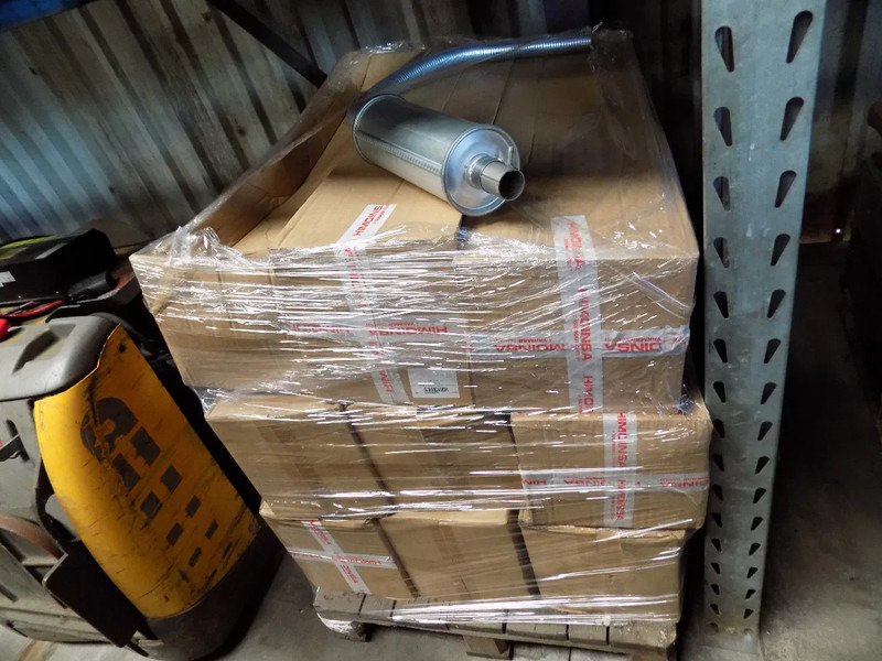 Mercedes-Benz actros radiators - Spare parts for Truck: picture 2 Mercedes-Benz actros radiators - Spare parts for Truck: picture 2