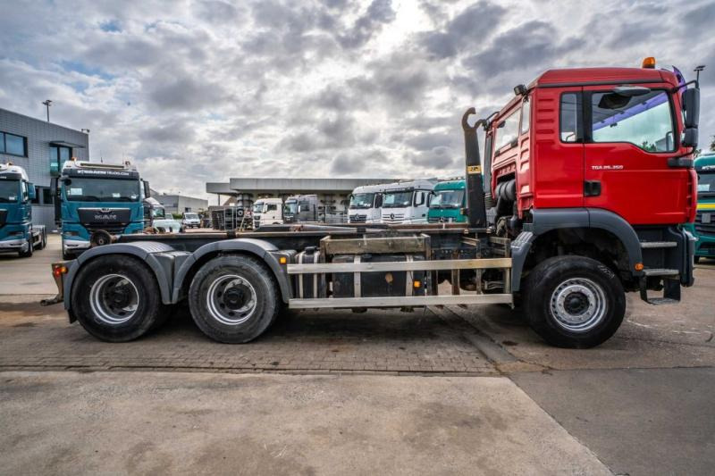 MAN TGA 33.360 BL - Hook lift truck: picture 3 MAN TGA 33.360 BL - Hook lift truck: picture 3