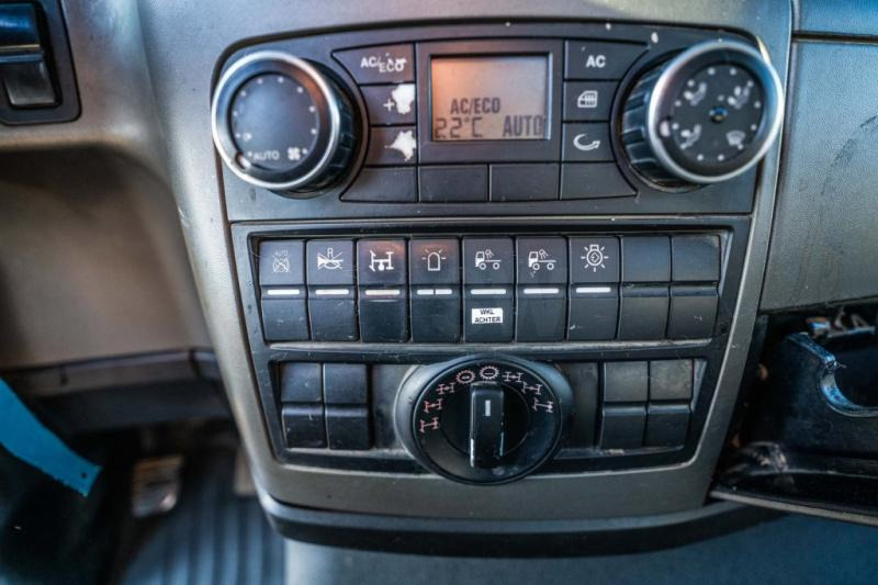 Tipper MAN TGS 33.400 BB-6x6: picture 9