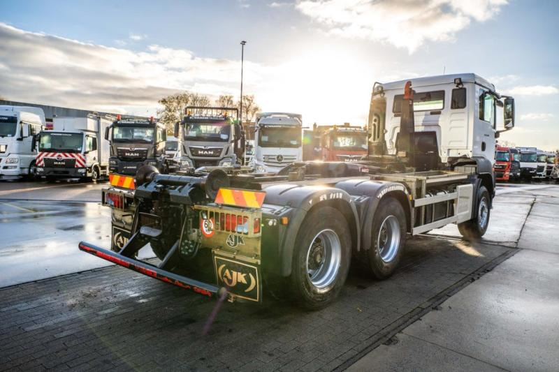 MAN TGS 33.470 BL - 64 456 KM - Hook lift truck: picture 4 MAN TGS 33.470 BL - 64 456 KM - Hook lift truck: picture 4