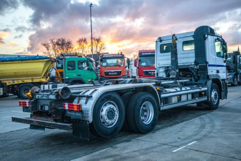 Mercedes ACTROS 2646 L-MP3 - Hook lift truck: picture 5 Mercedes ACTROS 2646 L-MP3 - Hook lift truck: picture 5