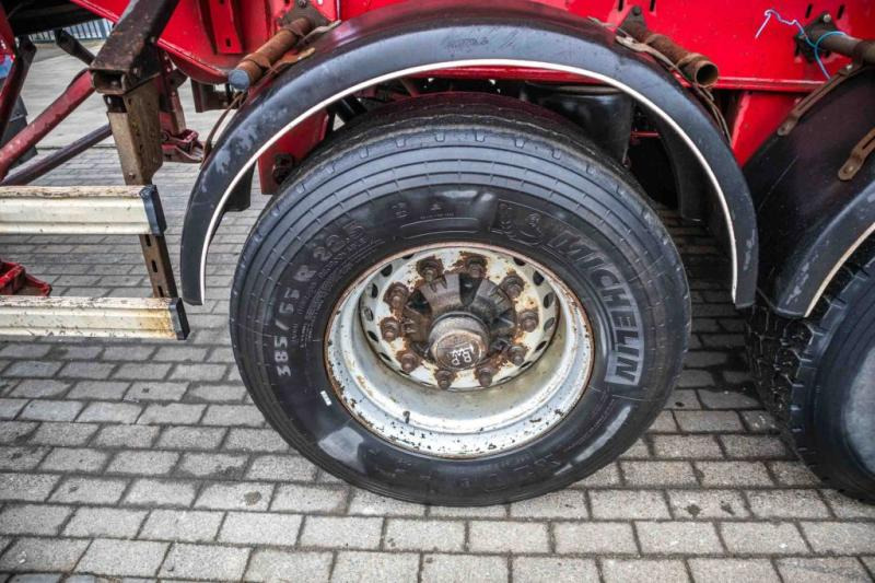 ROBUSTE-KAISER KIPPER - HYRD. DEUR-30m3 - Tipper semi-trailer: picture 5 ROBUSTE-KAISER KIPPER - HYRD. DEUR-30m3 - Tipper semi-trailer: picture 5