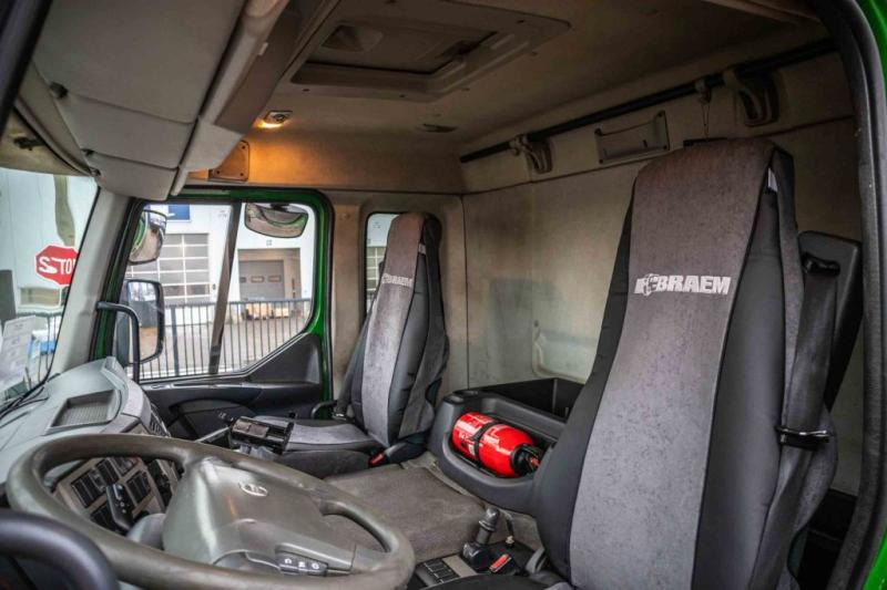 Box truck Volvo FE 300: picture 8