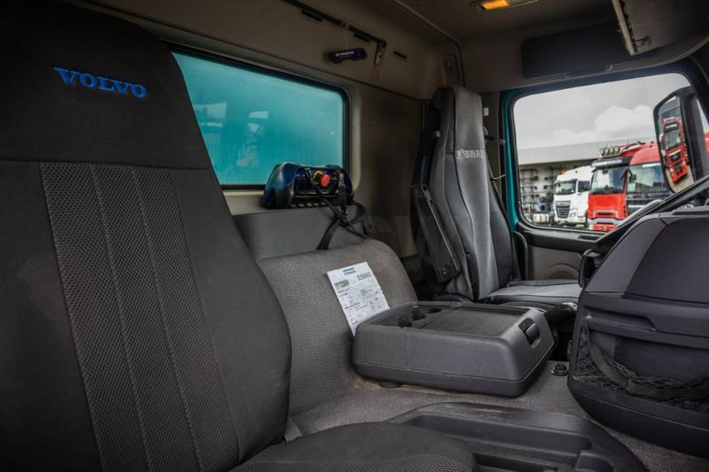 Dropside/ Flatbed truck, Crane truck Volvo FM 460 - 126 453 KM - PM 22024 SP: picture 9 Dropside/ Flatbed truck, Crane truck Volvo FM 460 - 126 453 KM - PM 22024 SP: picture 9