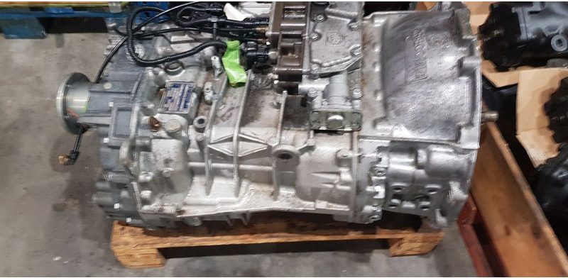 Iveco ZF 9S1110TO, 1324003066 - Gearbox: picture 1 Iveco ZF 9S1110TO, 1324003066 - Gearbox: picture 1