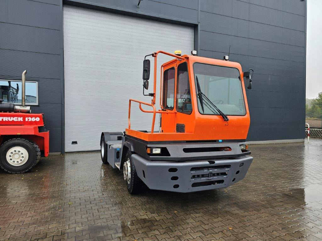 Terberg YT182 - Terminal tractor: picture 4 Terberg YT182 - Terminal tractor: picture 4