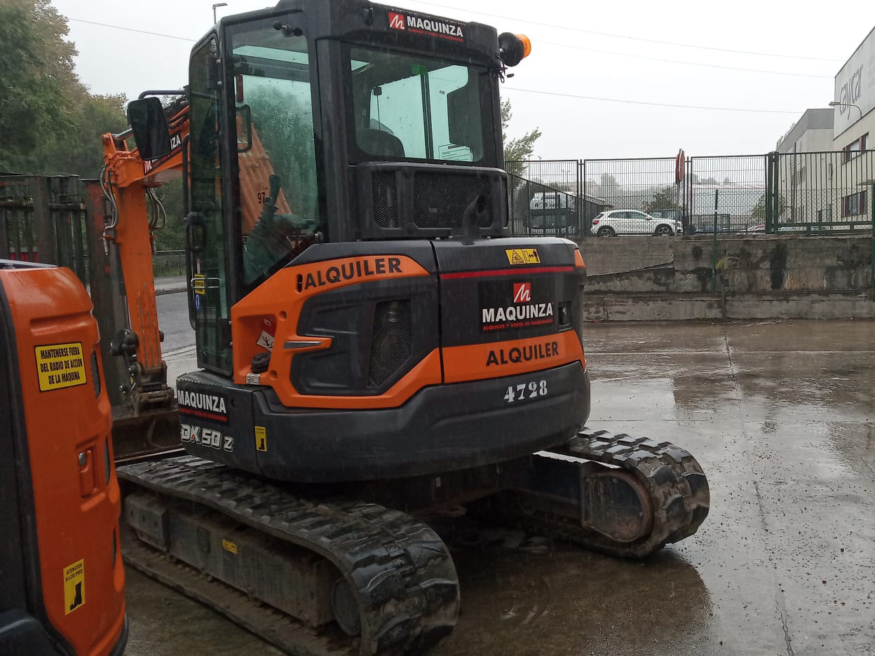 DEVELON DX50Z-7 - Mini excavator: picture 3 DEVELON DX50Z-7 - Mini excavator: picture 3