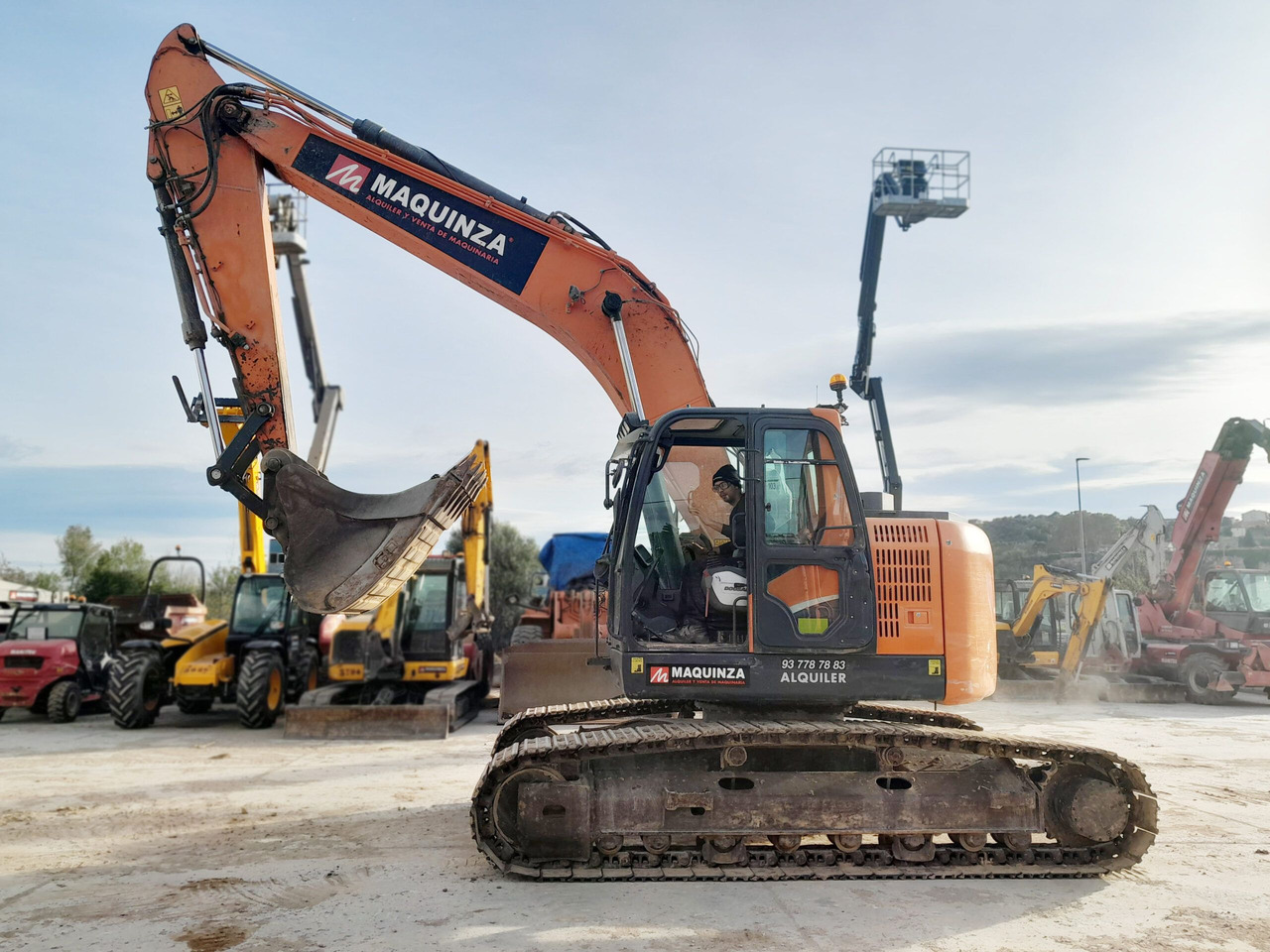 DOOSAN DX235LCR - Crawler excavator: picture 1 DOOSAN DX235LCR - Crawler excavator: picture 1