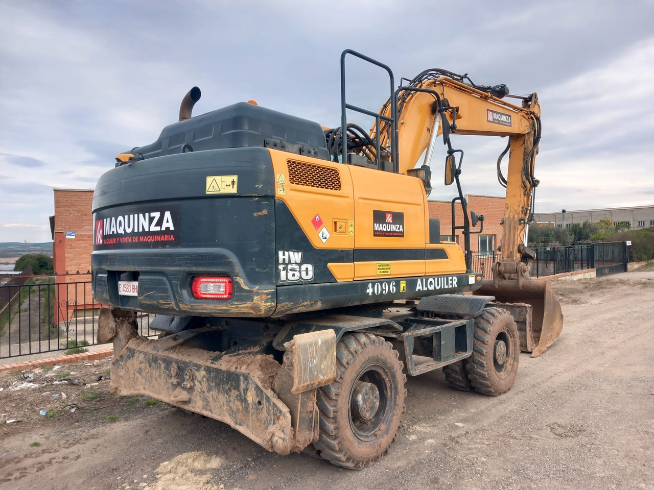 HYUNDAI HW180 - Wheel excavator: picture 5 HYUNDAI HW180 - Wheel excavator: picture 5