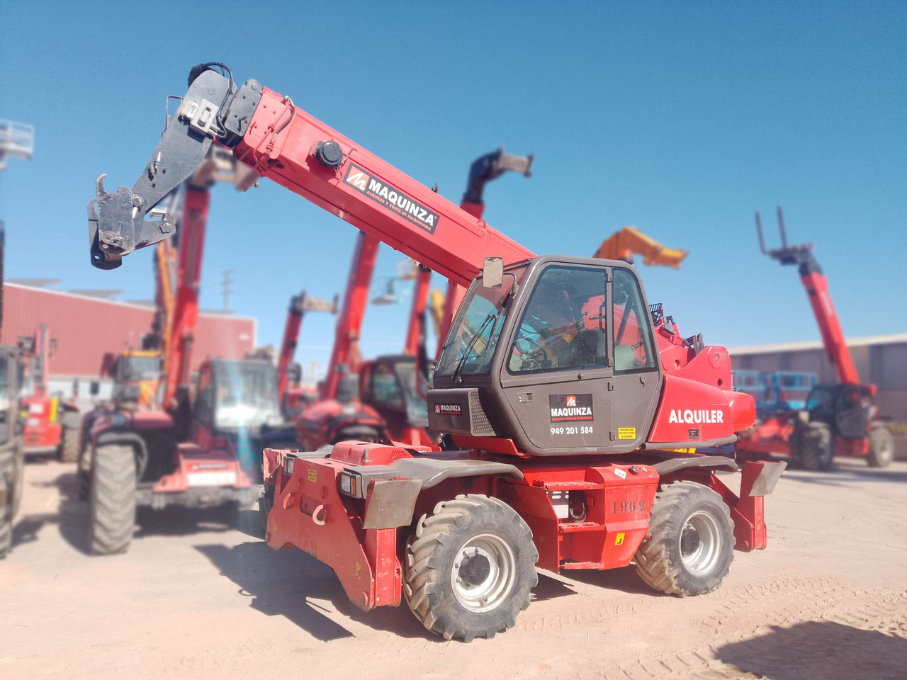 Telescopic handler MANITOU MRT1635: picture 7