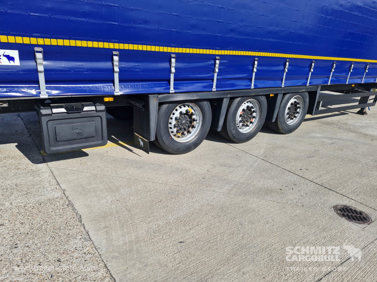Curtainsider semi-trailer SCHMITZ Curtainsider Varios: picture 13