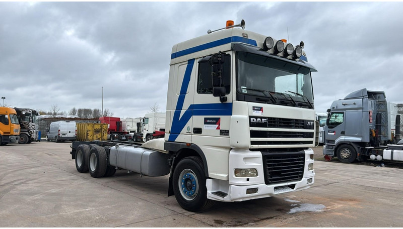 DAF XF 95.430 (EURO 3 / 10 TYRES / 6X2 / MANUAL GEARBOX / BOITE MANUELLE) - Cab chassis truck: picture 3 DAF XF 95.430 (EURO 3 / 10 TYRES / 6X2 / MANUAL GEARBOX / BOITE MANUELLE) - Cab chassis truck: picture 3