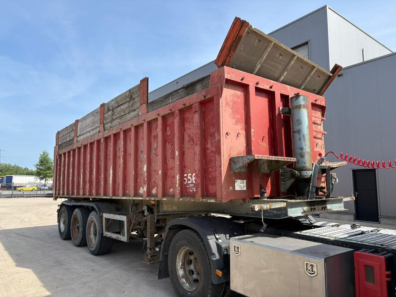 Fruehauf ONCRK22-110A (REMORQUE FRANCAIS / FRENCH TRAILER / DRUM BRAKES / FREINS TAMBOURS) - Tipper semi-trailer: picture 2 Fruehauf ONCRK22-110A (REMORQUE FRANCAIS / FRENCH TRAILER / DRUM BRAKES / FREINS TAMBOURS) - Tipper semi-trailer: picture 2