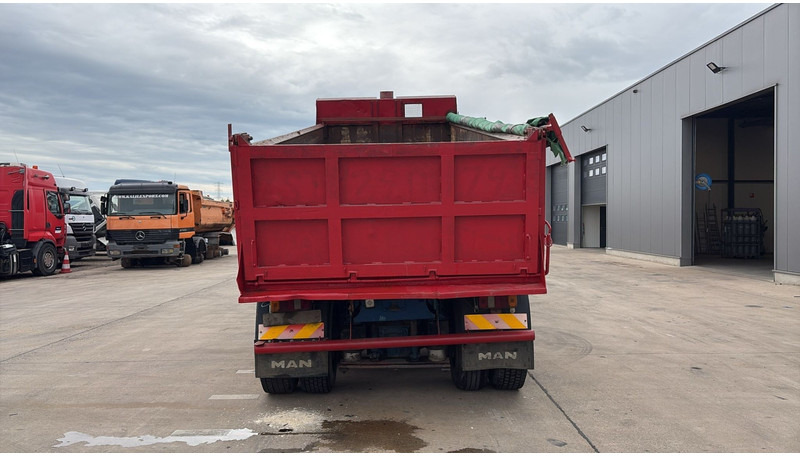 MAN 32.343 (LAMES / STEEL SUSP. / 8X4 / GRAND PONT / BIG AXLE) - Tipper: picture 5 MAN 32.343 (LAMES / STEEL SUSP. / 8X4 / GRAND PONT / BIG AXLE) - Tipper: picture 5