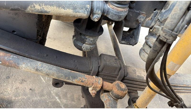 Tipper MAN 35.372 (MANUAL PUMP / 6 CYLINDER / BIG AXLE / STEEL SUSP.): picture 10 Tipper MAN 35.372 (MANUAL PUMP / 6 CYLINDER / BIG AXLE / STEEL SUSP.): picture 10