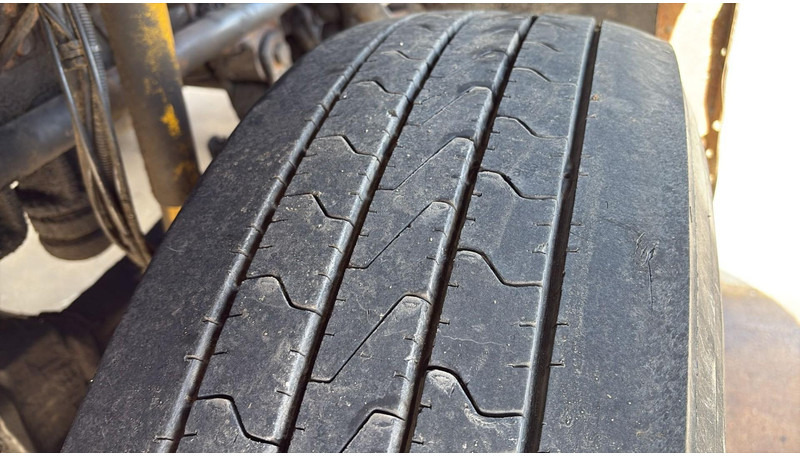 Tipper MAN 35.372 (MANUAL PUMP / 6 CYLINDER / BIG AXLE / STEEL SUSP.): picture 9 Tipper MAN 35.372 (MANUAL PUMP / 6 CYLINDER / BIG AXLE / STEEL SUSP.): picture 9