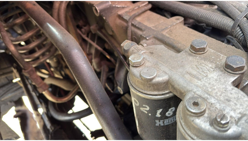 Tipper MAN 35.372 (MANUAL PUMP / 6 CYLINDER / BIG AXLE / STEEL SUSP.): picture 19 Tipper MAN 35.372 (MANUAL PUMP / 6 CYLINDER / BIG AXLE / STEEL SUSP.): picture 19