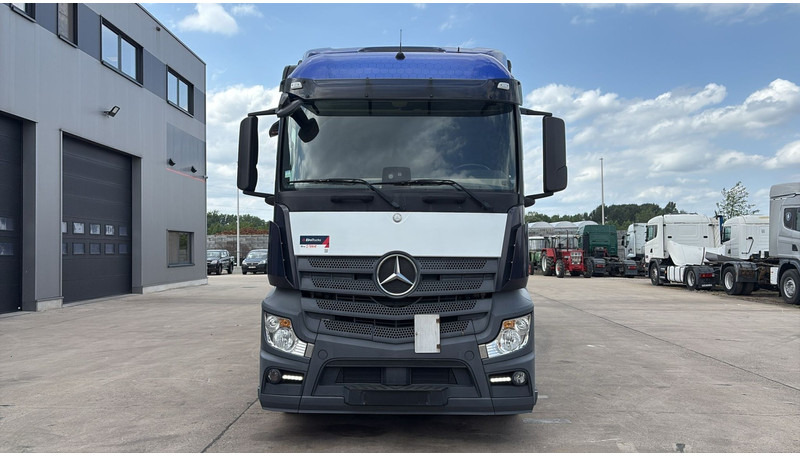 Mercedes-Benz ACTROS 1940 (BE TRUCK / TOP CONDITION / LIFT / AIRCO / BOX 8.06X2.47X2.62) - Box truck: picture 2 Mercedes-Benz ACTROS 1940 (BE TRUCK / TOP CONDITION / LIFT / AIRCO / BOX 8.06X2.47X2.62) - Box truck: picture 2