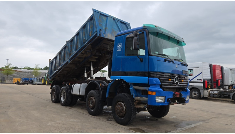 Mercedes-Benz Actros 4143 (EPS / 8X6 / LAMES / GRAND PONT / V6 / 3 PEDALES / MP1) - Tipper: picture 3 Mercedes-Benz Actros 4143 (EPS / 8X6 / LAMES / GRAND PONT / V6 / 3 PEDALES / MP1) - Tipper: picture 3
