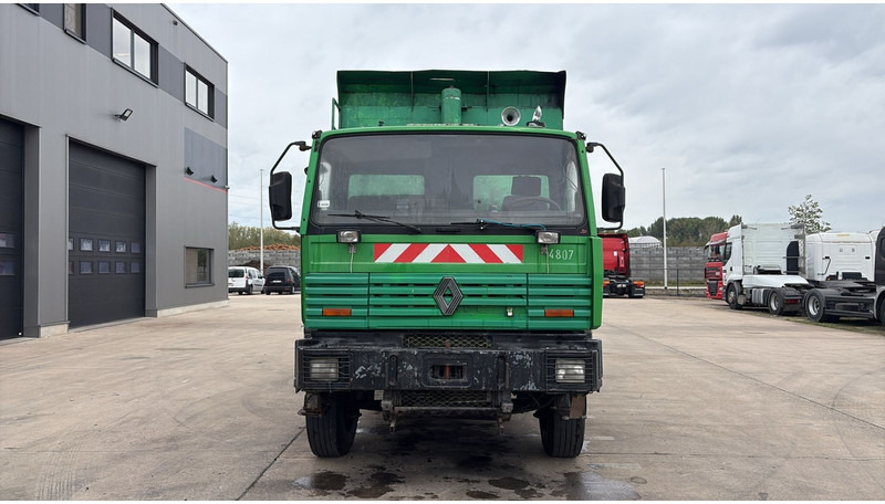 Renault G 300 MAXTER (GRAND PONT / POMPE MANUELLE / 6X4) - Tipper: picture 2 Renault G 300 MAXTER (GRAND PONT / POMPE MANUELLE / 6X4) - Tipper: picture 2
