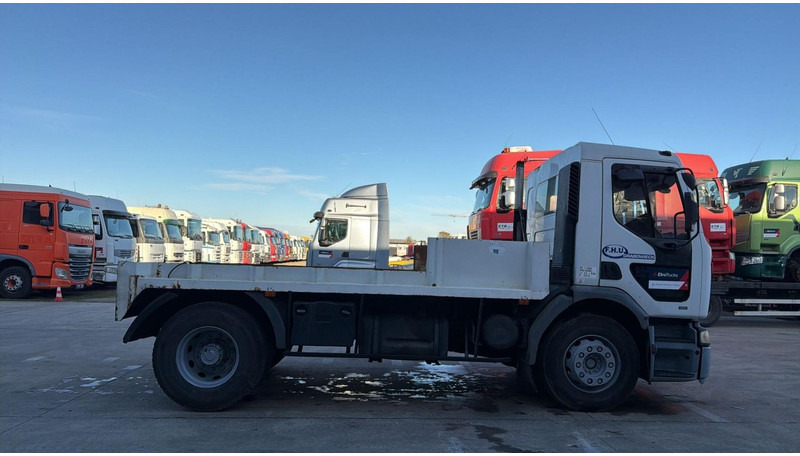 Renault PREMIUM 260 (POMPE MANUELLE / MANUAL PUMP / GRAND PONT / LAMES / STEEL SUSP.) - Dropside/ Flatbed truck: picture 3 Renault PREMIUM 260 (POMPE MANUELLE / MANUAL PUMP / GRAND PONT / LAMES / STEEL SUSP.) - Dropside/ Flatbed truck: picture 3