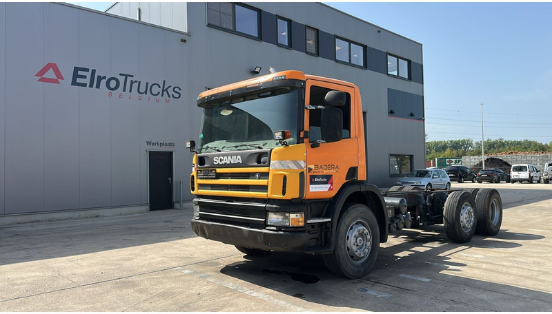 Scania 94 G (MANUAL PUMP / POMPE MANUELLE / BOITE MANUELLE / MANUAL GEARBOX) - Cab chassis truck: picture 1 Scania 94 G (MANUAL PUMP / POMPE MANUELLE / BOITE MANUELLE / MANUAL GEARBOX) - Cab chassis truck: picture 1