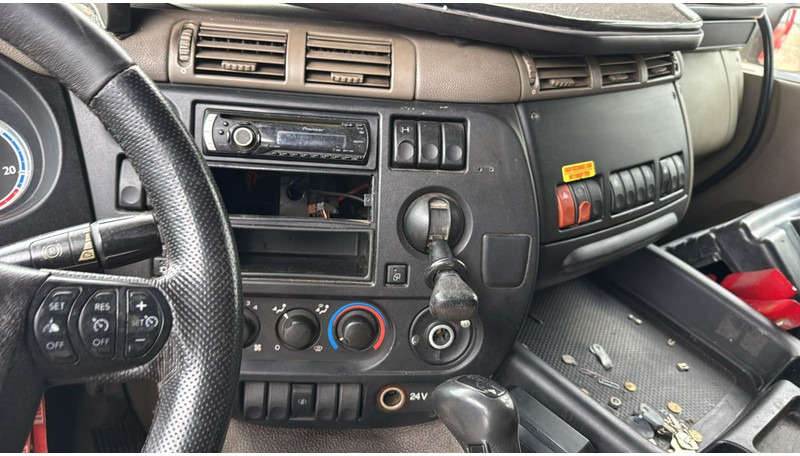 Tractor unit DAF CF 85.410 (BOITE MANUELLE / MANUAL GEARBOX): picture 17