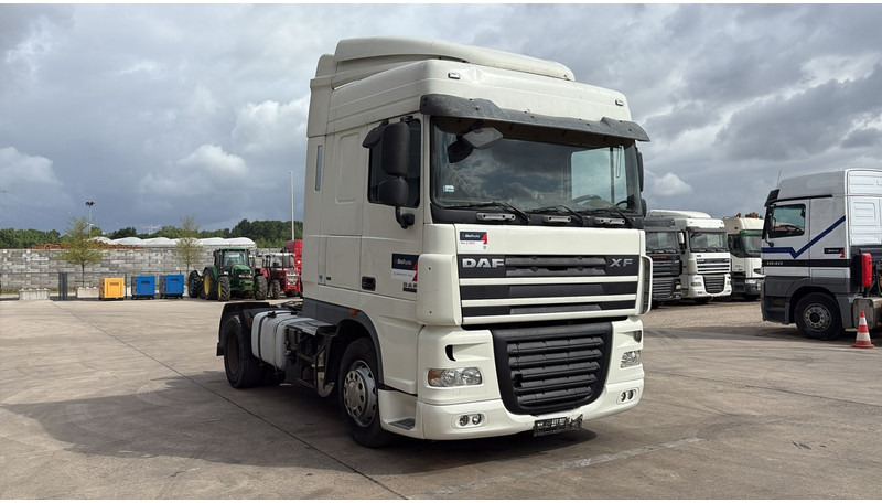 DAF XF 105.460 (BOITE MANUELLE / MANUAL GEARBOX) - Tractor unit: picture 3 DAF XF 105.460 (BOITE MANUELLE / MANUAL GEARBOX) - Tractor unit: picture 3