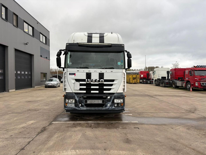 Iveco STRALIS 450 (MANUAL GEARBOX / BOITE MANUELLE) - Tractor unit: picture 4 Iveco STRALIS 450 (MANUAL GEARBOX / BOITE MANUELLE) - Tractor unit: picture 4