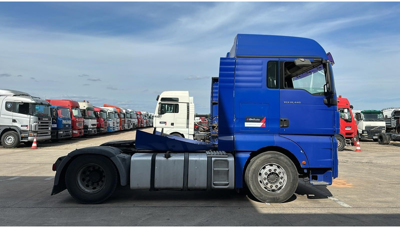Tractor unit MAN TGX 18.440 (MANUAL GEARBOX / BOITE MANUELLE): picture 11
