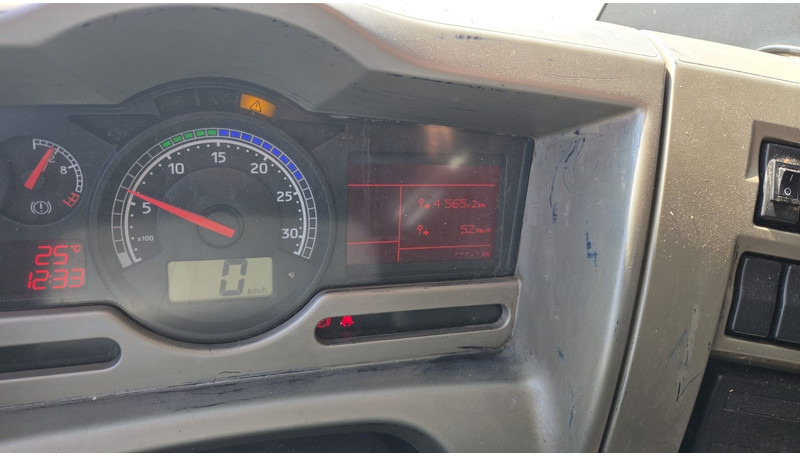 Tractor unit Renault Premium 450 (BOITE MANUELLE / MANUAL GEARBOX / AIRCO): picture 13