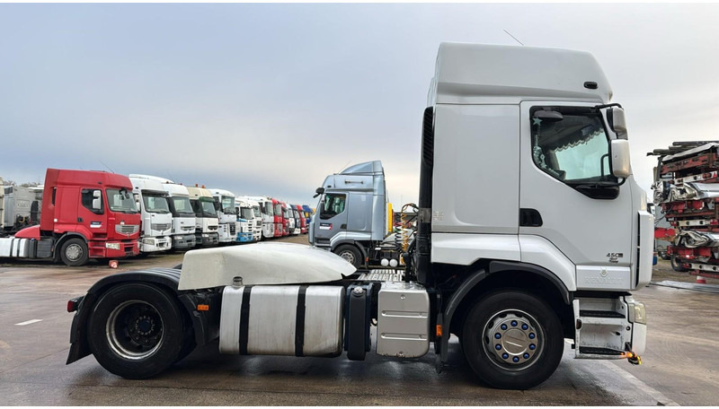 Renault Premium 450 (BOITE MANUELLE / MANUAL GEARBOX) - Tractor unit: picture 4 Renault Premium 450 (BOITE MANUELLE / MANUAL GEARBOX) - Tractor unit: picture 4