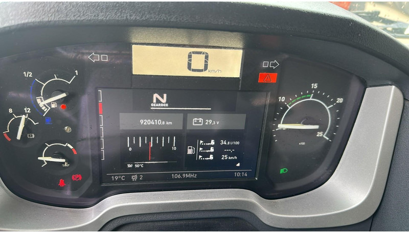 Tractor unit Renault T 460 (EURO 6 / BONNE ETAT / AIRCO / PROPRE): picture 16