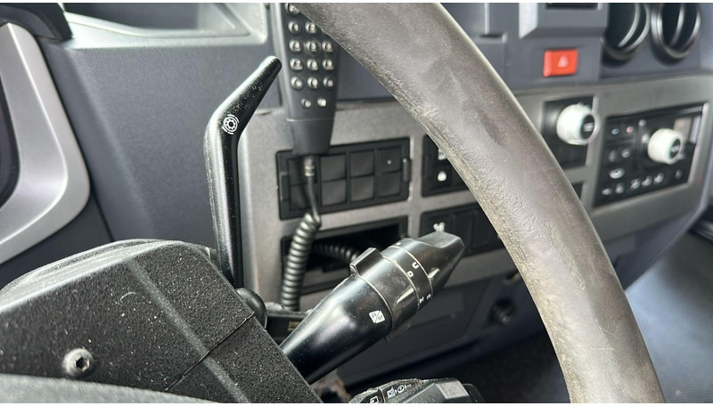 Tractor unit Renault T 460 (EURO 6 / BONNE ETAT / AIRCO / PROPRE): picture 15